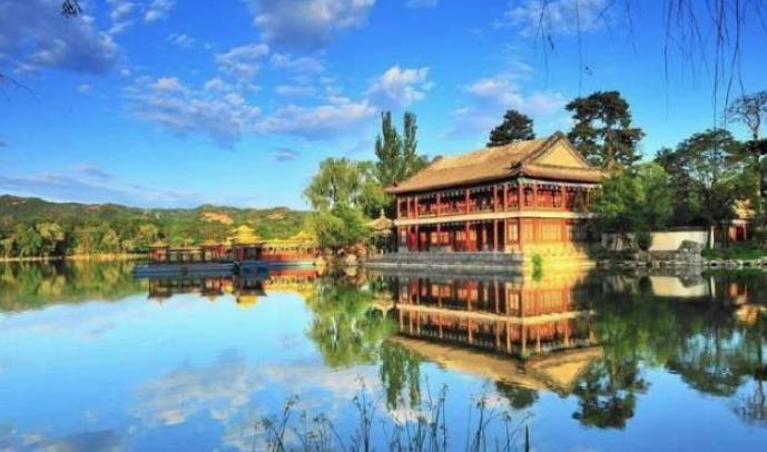 清朝皇帝为什么半时间在承德避暑