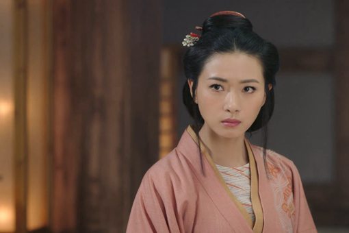 汉献帝皇后伏寿为什么会被被曹操幽闭而死?