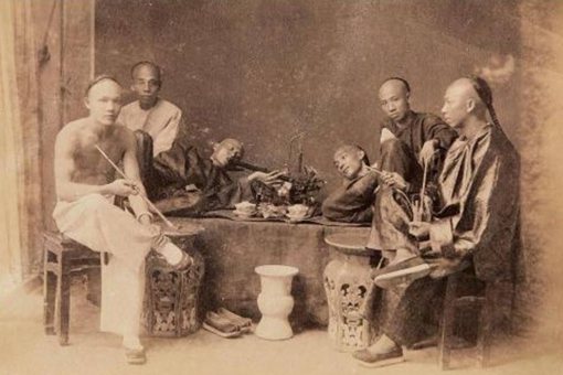 晚清时期很多穷人怎么抽价格很高的鸦片的?