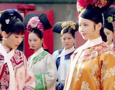 甄嬛传中选秀时期夏冬春的旗头为什么与众不同 难道有内幕吗
