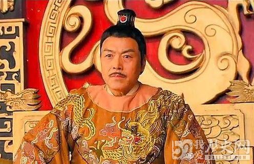 窦建德拥兵十万，在当时环境下为什么从不屠城，