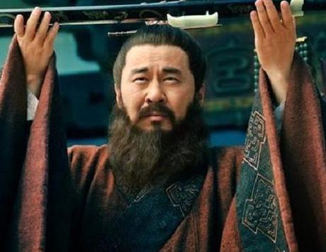 同样都是挟天子以令诸侯 为什么董卓会失败呢