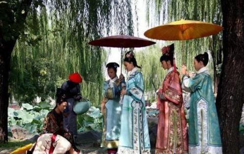 乾隆的母亲是个怎么样的人