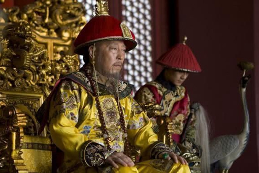 乾隆立太子时,为什么没有发生九子夺嫡?