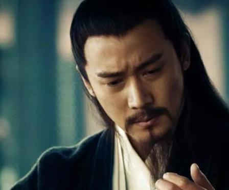 诸葛亮出兵打仗的时候为什么总坐轮椅呢 这个轮椅到底有什么作用