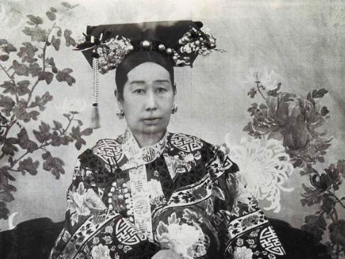 慈禧是如何从小小秀女登上高位的