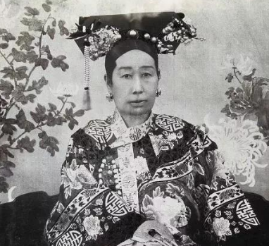 八大顾命大臣为什么会斗不过慈禧