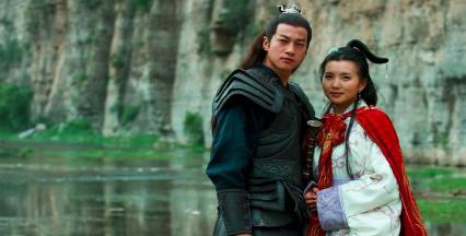 曹操派人将貂蝉送到关于府上 为什么第二天她就上吊了呢