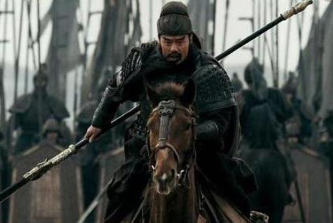 关羽是带兵打仗的将军，为什么被称为“剃头匠的祖师爷”