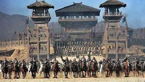李自成扛过了大明15年，为什么还扛不住1年的清兵