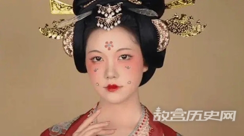 唐朝花钿是怎么发展的