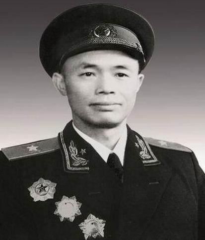 钟伟重病住院，黄克诚为什么说他太了不起了