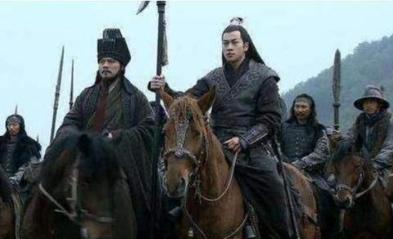 夏侯惇犯下死罪,曹操为什么还给他升官