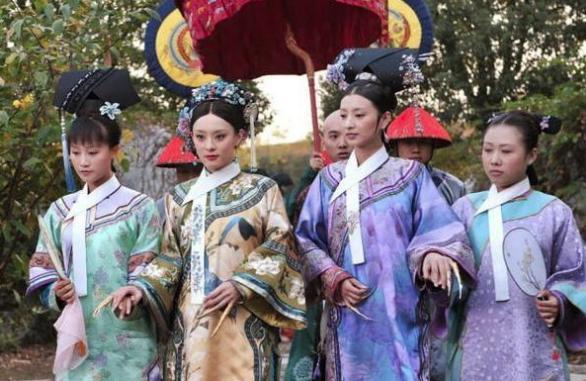 揭秘:清朝后宫嫔妃为什么需要宫女搀扶着走路