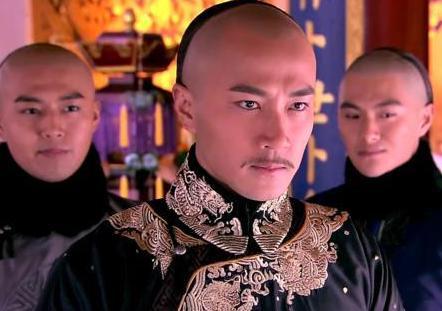 皇太极死后为什么不是别人登基 而是只有六岁的顺治当皇帝呢