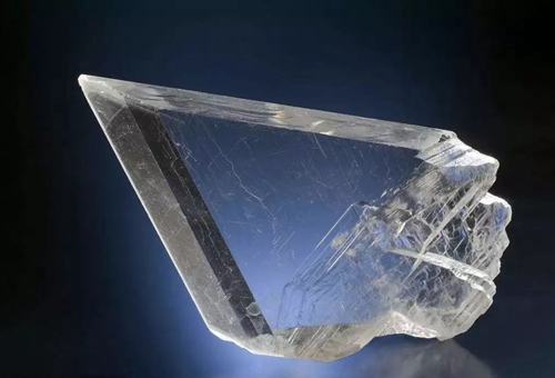 为什么战国墓葬会有现代玻璃杯?