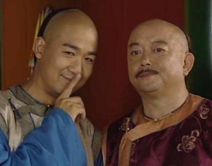 和珅和纪晓岚不是好朋友吗 为什么临死前没有救他呢