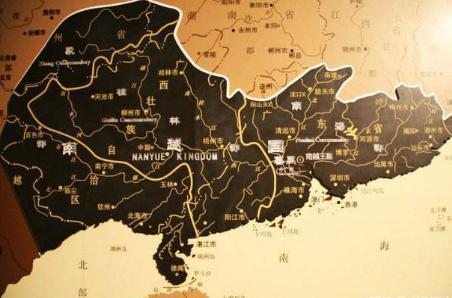秦军当初的战斗力如此之强 为什么秦始皇死后的军队如此不堪一击呢