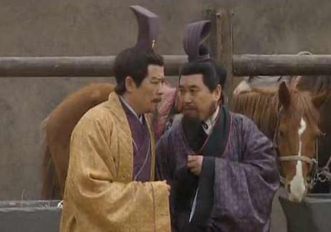 伊籍是什么身份,他为什么能帮刘备摆脱蔡瑁的迫害