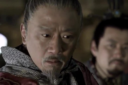 楚平王杀太子建的原因是什么,司马奋扬为什么舍命救太子