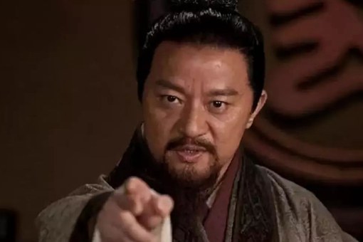 楚平王杀太子建的原因是什么,司马奋扬为什么舍命救太子
