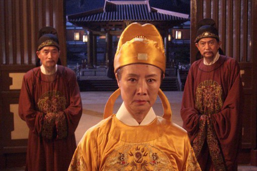 历史上那么多掌权的女性,为什么只有武则天称帝了