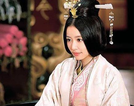按道理来说他应该是被杀却活了下来 为什么其余儿孙则被杀掉呢
