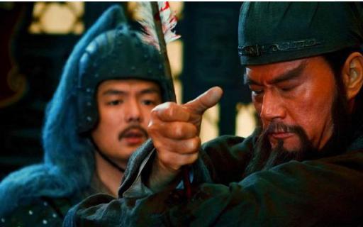 关羽比刘备大一岁，为什么还叫他大哥