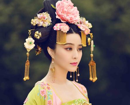 武则天可以说是李治的后妈,那么武则天是怎么坐上后宫之主的?