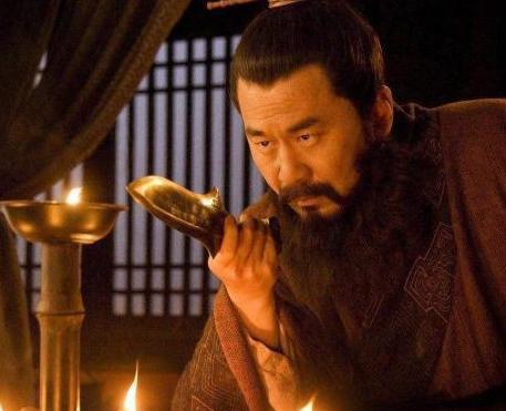 曹操权倾朝野已经有能力称帝了 为什么他到死都没有称帝呢