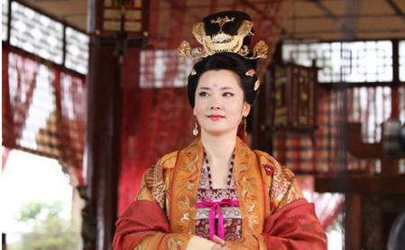 皇帝赐婚给他一个老太婆 为什么他却不怒反笑呢