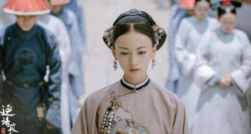 令妃生的两个女儿中，为什么得到的称号不一样