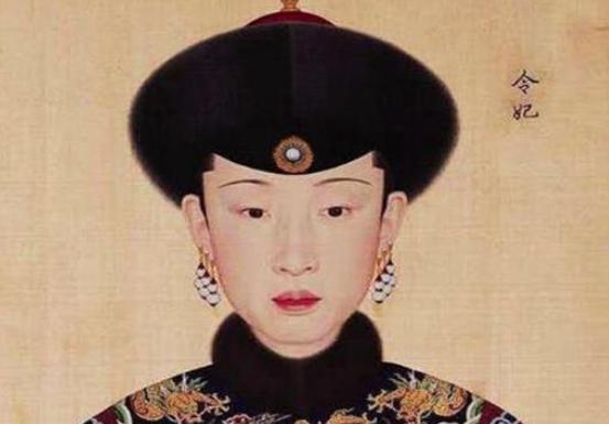 令妃统领后宫10年,乾隆为什么没有立她为后