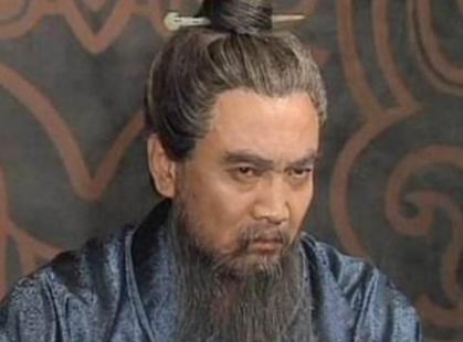 面对匈奴，曹操是怎么治理他们的