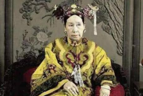 题错诗句要被杀头，慈禧为什么后来又立马放过他