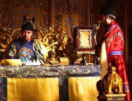 袁崇焕是因为什么事情而被杀 他的死为何自己有个一部分责任呢