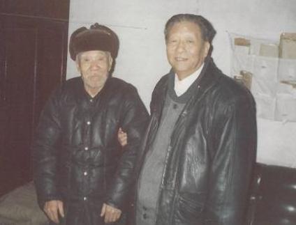 杨拯民为什么会痛骂蒋介石 又是谁教他怎么骂的