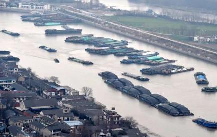 京杭大运河为什么要费力挖运河 而不是直接利用湖泊呢