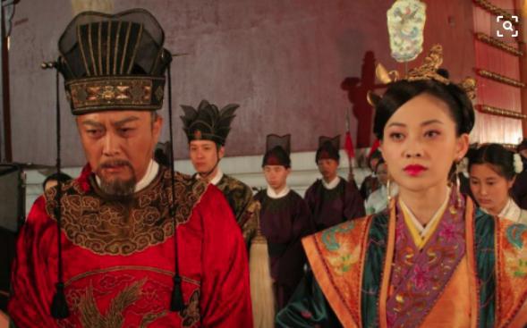 朱翊钧30年不上朝，百官为什么服他