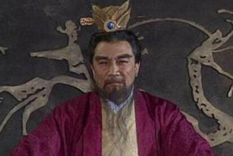 曹操挟天子以令诸侯,为什么不废帝自称皇帝呢