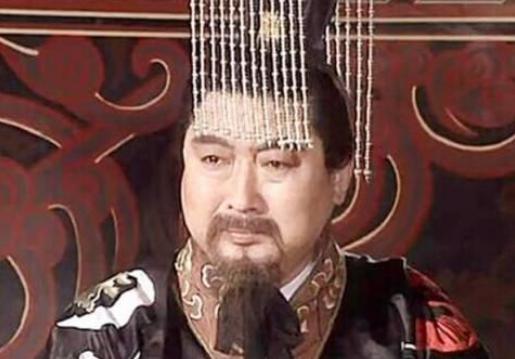 桃园结义张飞排第三，为什么死后张飞的谥号和官职都高于关羽