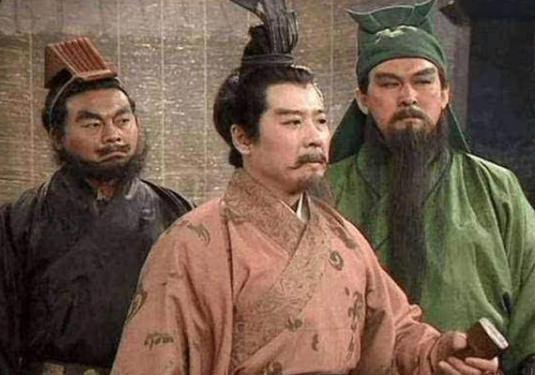 刘备为什么织席贩履