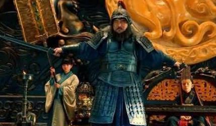 董卓入京极力拉拢大臣,为什么感觉良好的他被大家赶出了京城