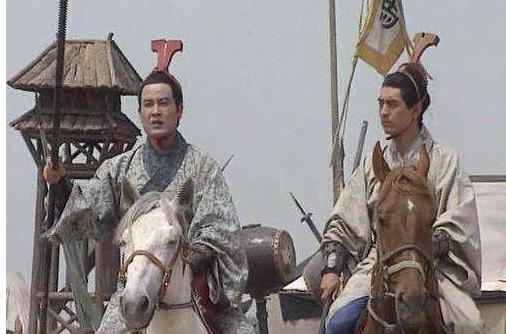 马超在走投无路时，为什么只相信刘备