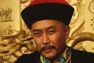 老爹和儿子都很长寿,为什么雍正在位13年就驾崩了