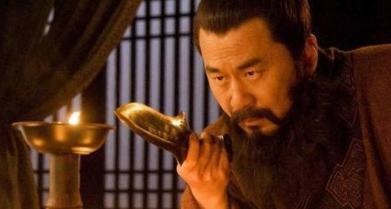 曹操挟天子以令诸侯，统一了北方为什么没能统一天下