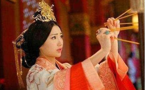 沈婺华为什么会出家为尼