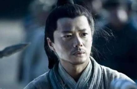 韩信手握重剑，他为什么不杀那个羞辱他的少年