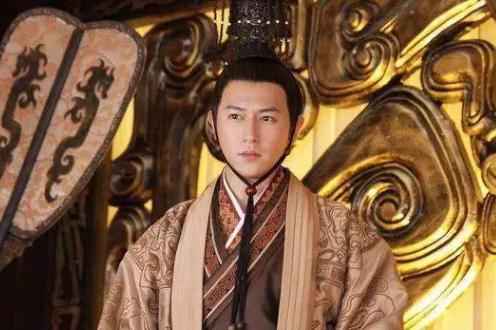 周勃一个三朝老臣，为什么会被汉文帝玩得团团转