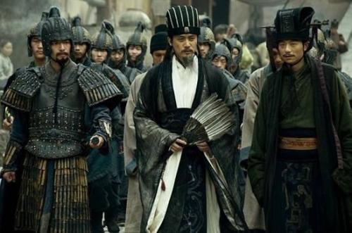 诸葛亮挥泪斩马谡，正史中马谡到底是如何死的？